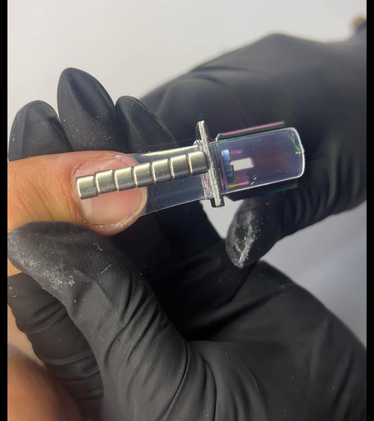 Cutter with magnet